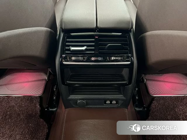 BMW 5 series 2023 Белый из Китая, фото 6