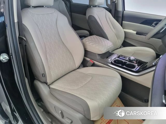 Kia Carnival 4th generation 2023 Черный из Кореи, фото 6