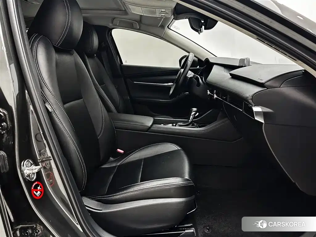 Mazda 3 2022 Silver/gray из Китая, фото 6