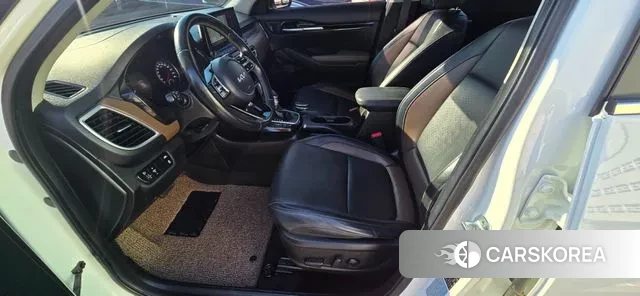 Kia Seltos 2022 Белый из Кореи, фото 6