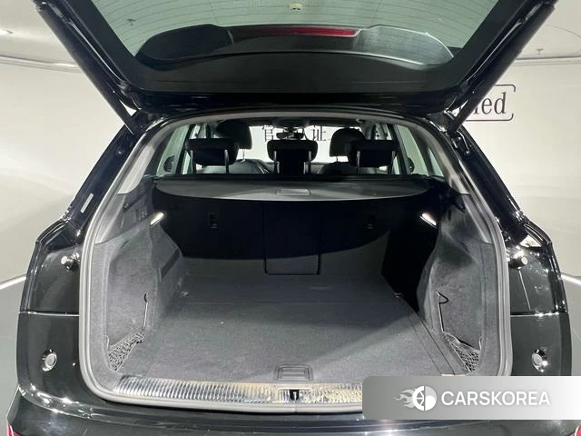 Audi Q5L 2021 Черный из Китая, фото 6