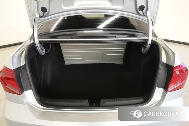 Volkswagen Jetta 2019 Темно-серый из Китая, фото 6