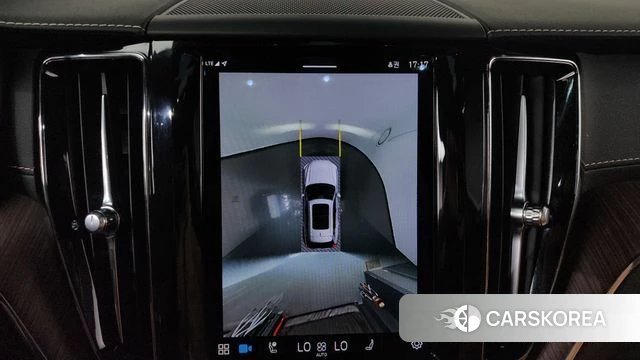 Volvo XC60 second Generation 2022 Белый из Кореи, фото 6