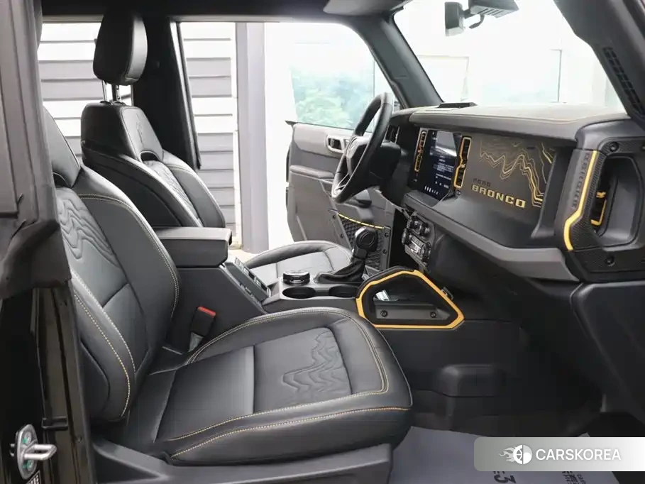 Ford Mustang 2025 Черный из Китая, фото 6