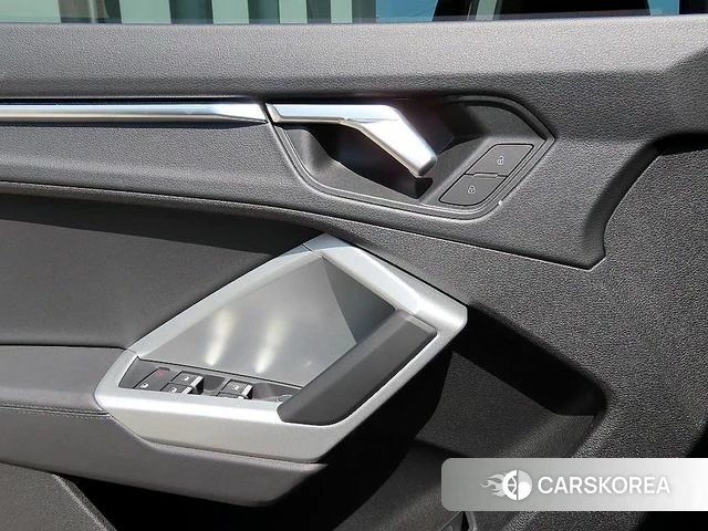 Audi Q3 (F3) 2025 Черный из Кореи, фото 6