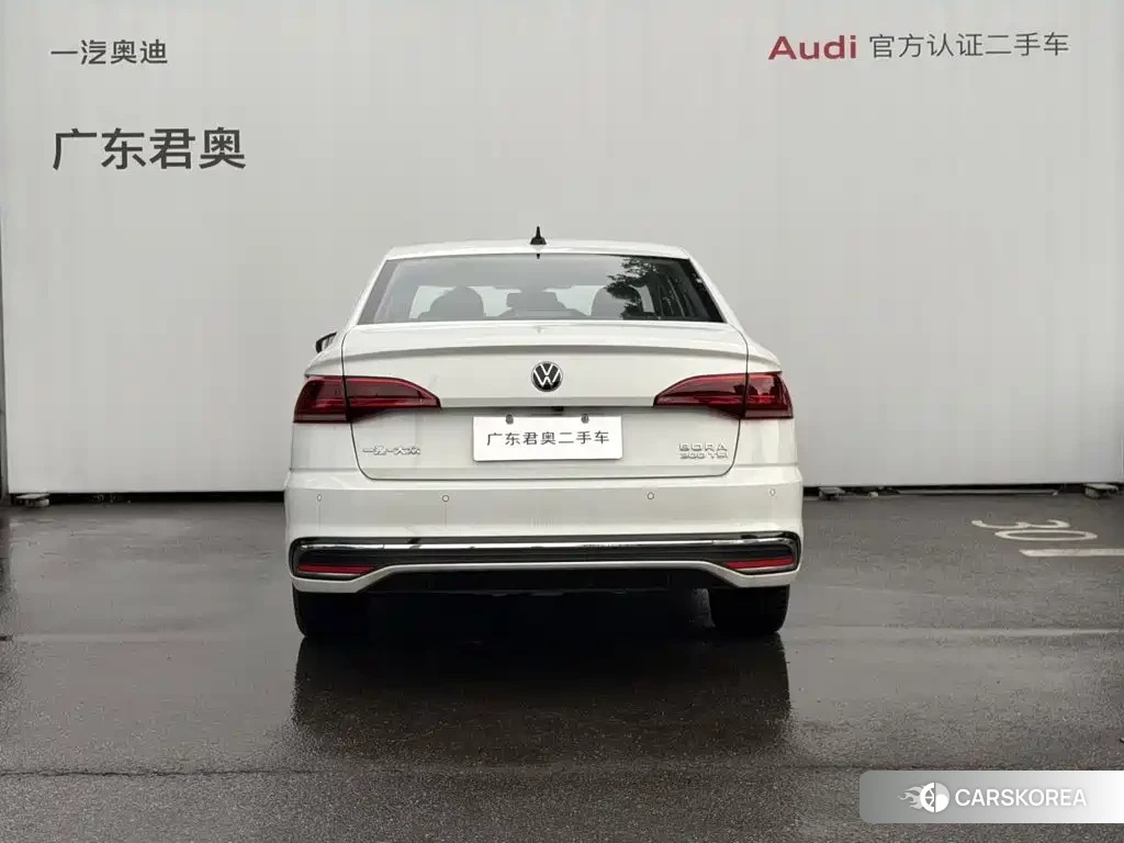 Volkswagen Bora 2024 Белый из Китая, фото 6