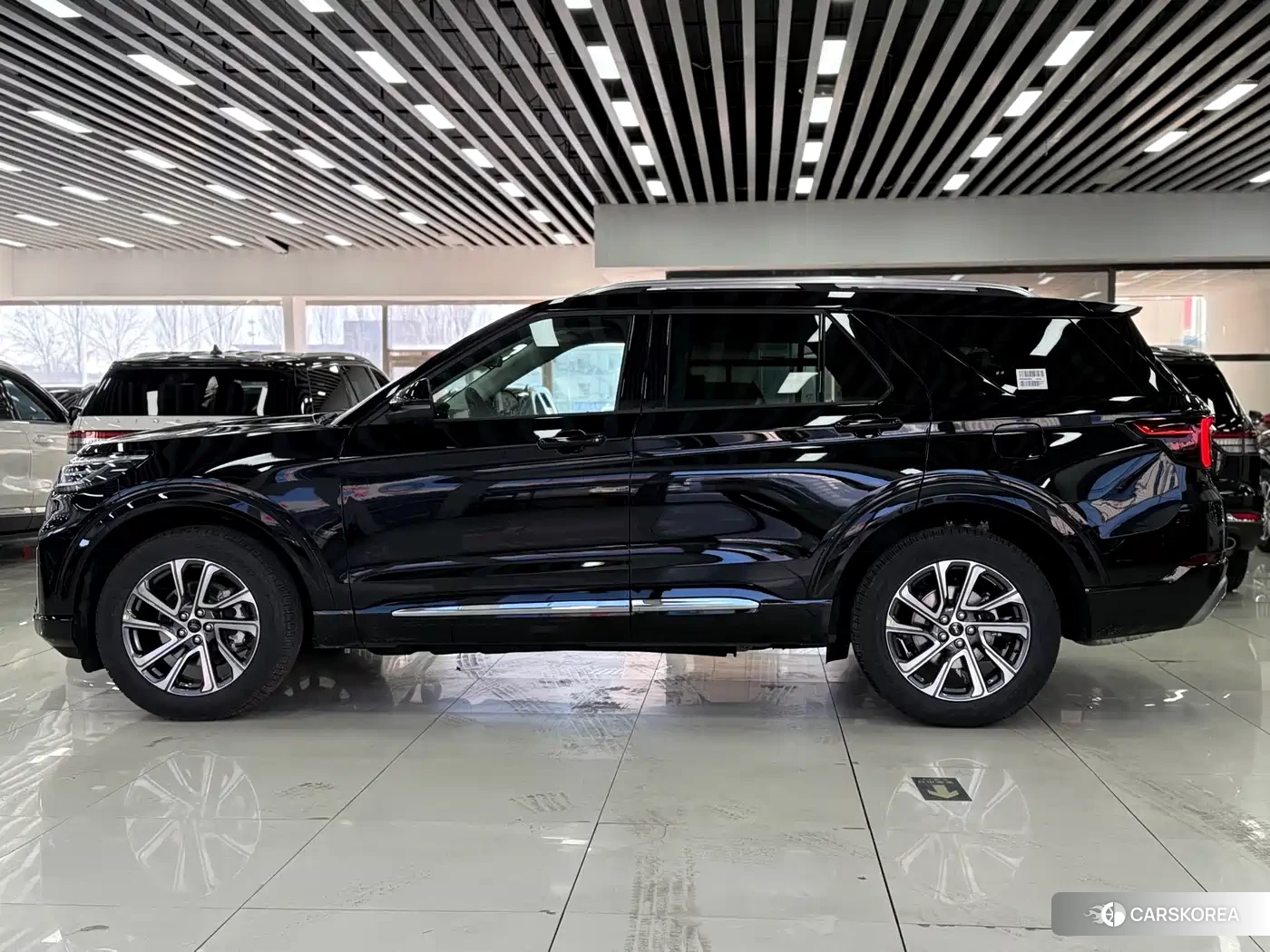 Ford Explorer 2026 Черный из Китая, фото 6