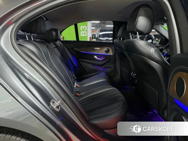Mercedes-Benz E-Class W213 2019 Серый из Кореи, фото 6