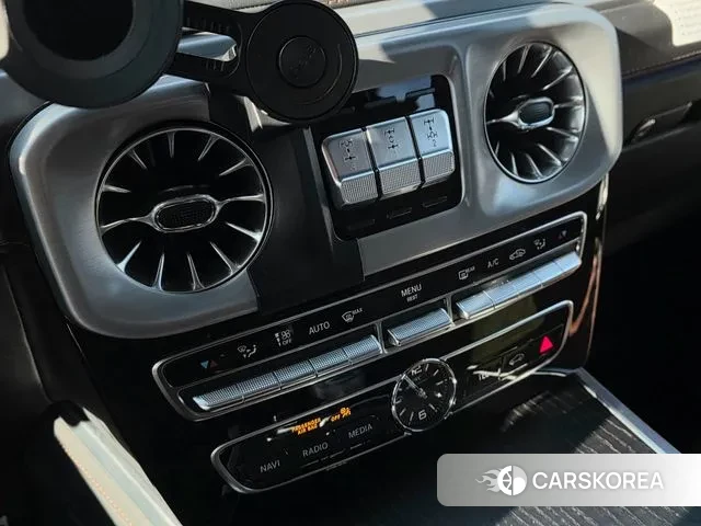 Mercedes-Benz G-Class W463b 2023 Белый из Кореи, фото 6