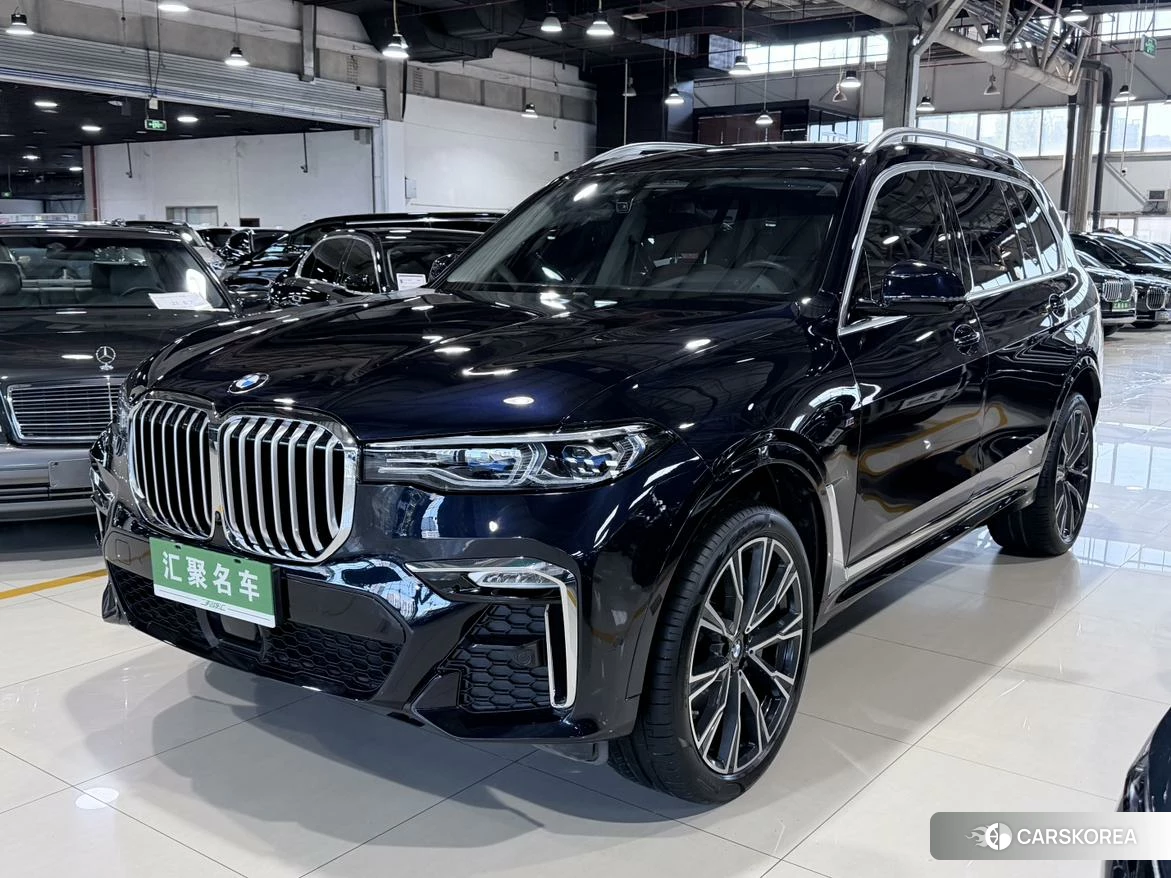 BMW X7 2021 Черный из Китая, фото 6