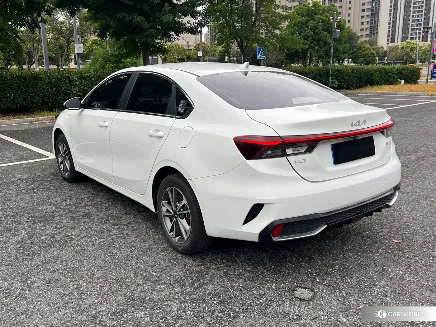 Kia K3 2023 Белый из Китая, фото 6