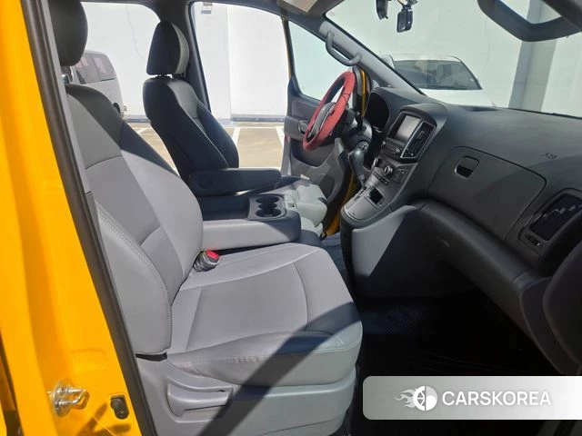 Hyundai The New Grand Starex 2019 Желтый из Кореи, фото 6