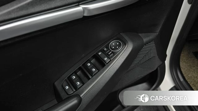 Kia Seltos 2019 Белый из Кореи, фото 6
