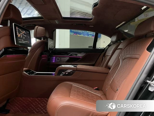 BMW 7 series 2022 Черный из Китая, фото 6