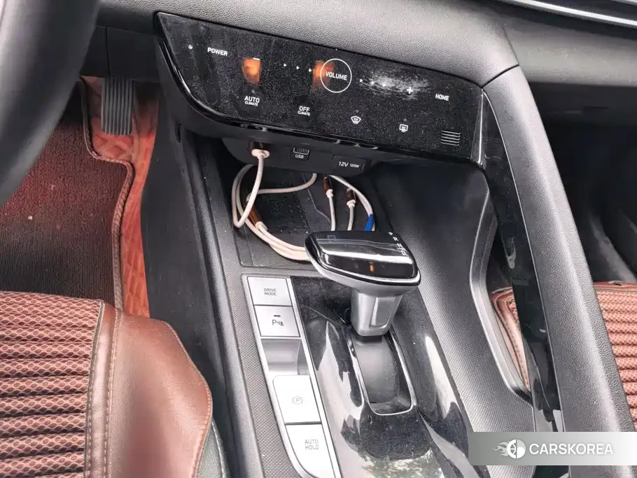 Hyundai Elantra 2023 Белый из Китая, фото 6