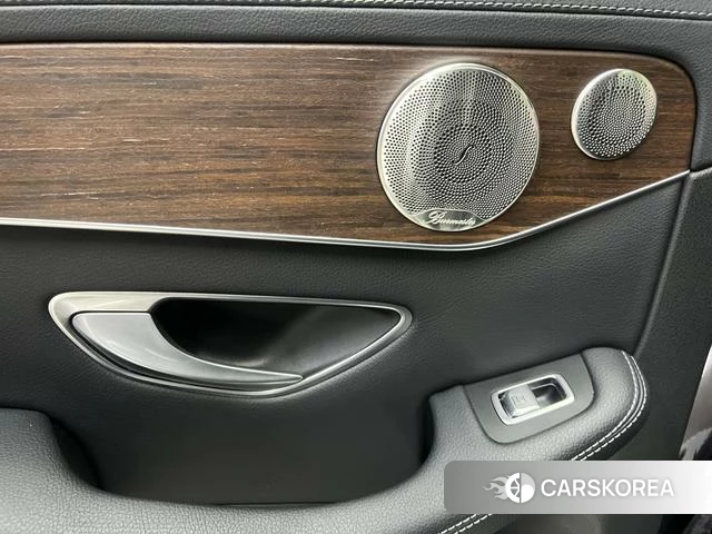 Mercedes-Benz GLC 2021 Черный из Китая, фото 6