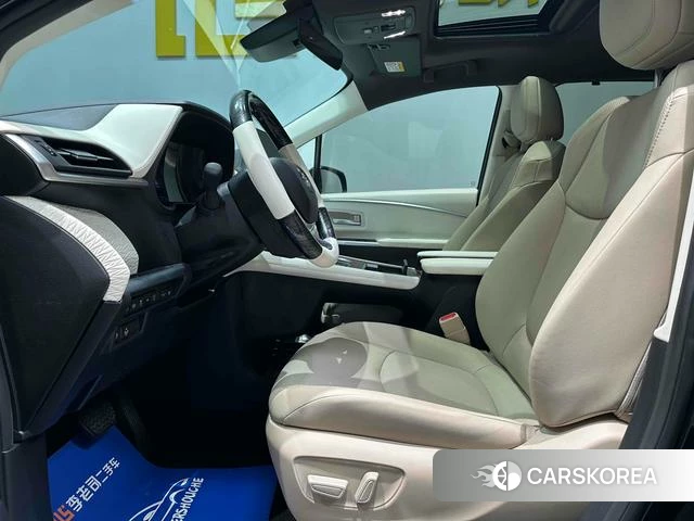 Toyota Grevia 2023 Черный из Китая, фото 6