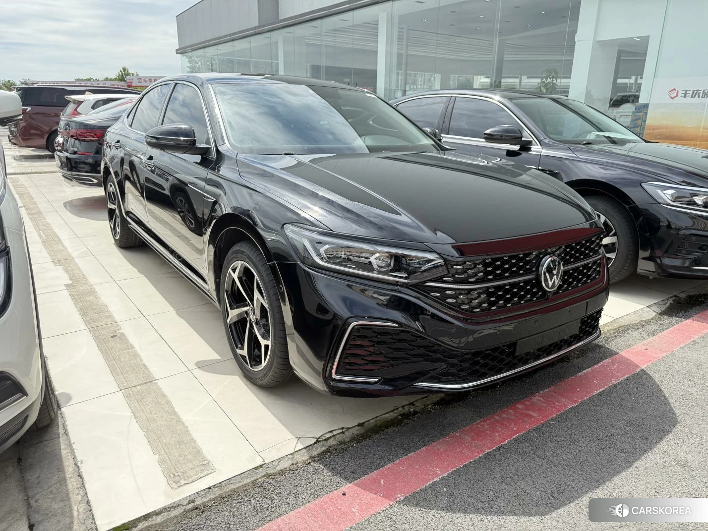 Volkswagen Passat 2023 Черный из Китая, фото 6