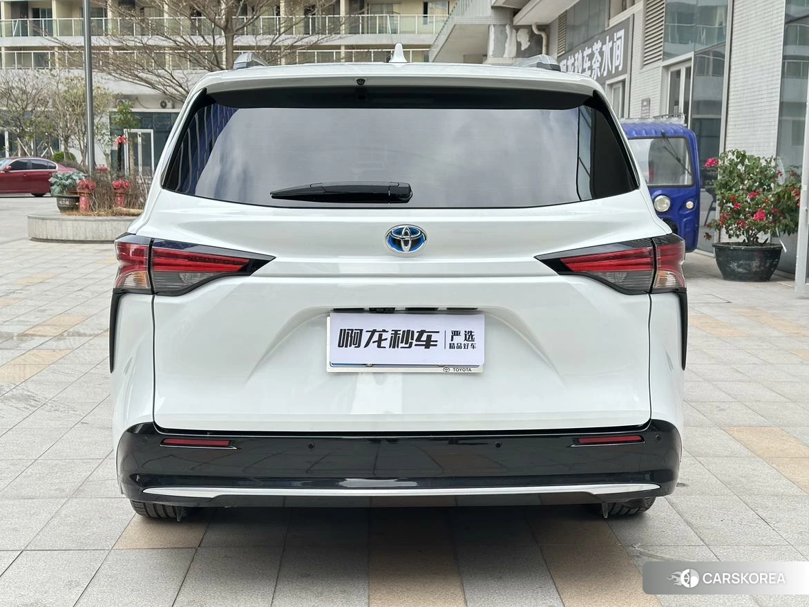 Toyota Saina 2021 Белый из Китая, фото 6