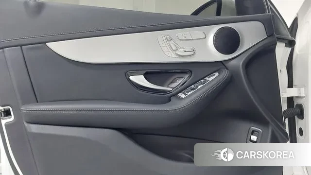 Mercedes-Benz GLC-Class X253 2022 Белый из Кореи, фото 6