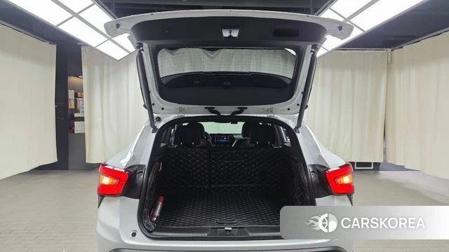 Chevrolet (GM Daewoo) Trax Crossover 2023 Белый из Кореи, фото 6