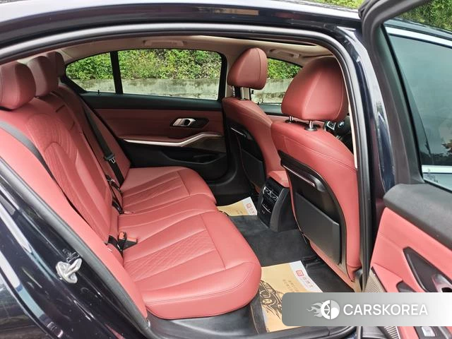 BMW 3 series 2022 Черный из Китая, фото 6