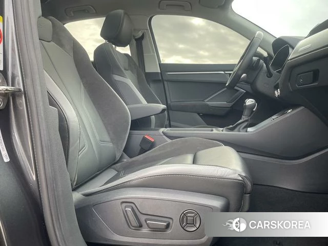 Audi Q3 Sportback 2021 Темно-серый из Китая, фото 6