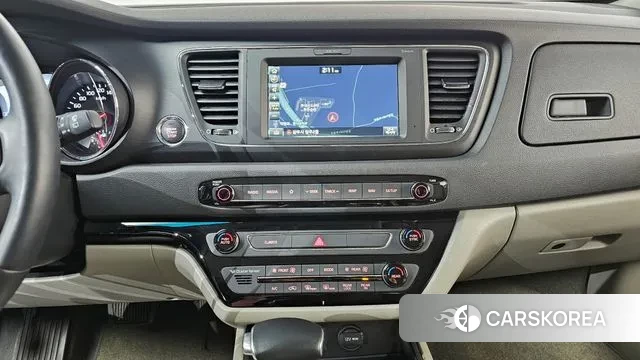 Kia The New Carnival 2019 Серебряный из Кореи, фото 6