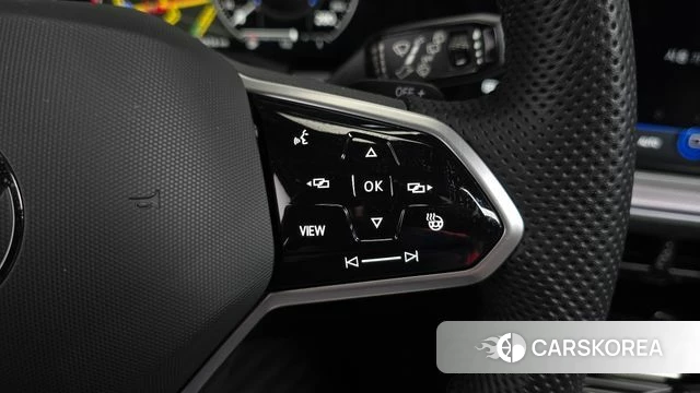 Volkswagen Touareg 3rd generation 2023 Синий из Кореи, фото 6