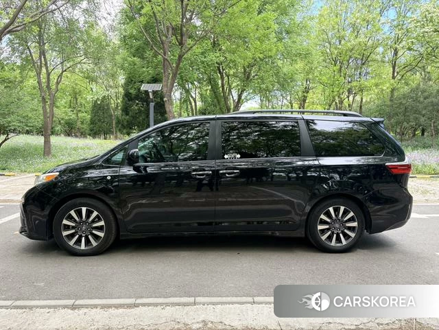 Toyota Sienna 2019 Черный из Китая, фото 6