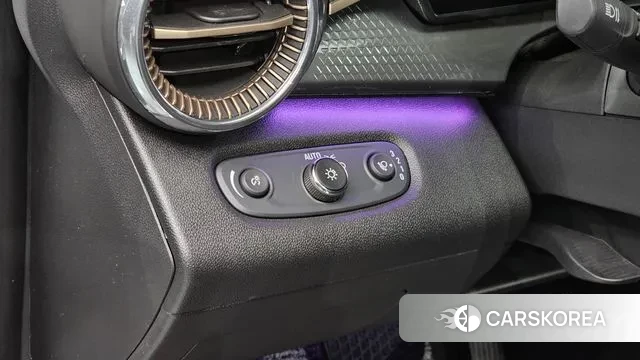 Chevrolet (GM Daewoo) Trax Crossover 2023 Белый из Кореи, фото 6