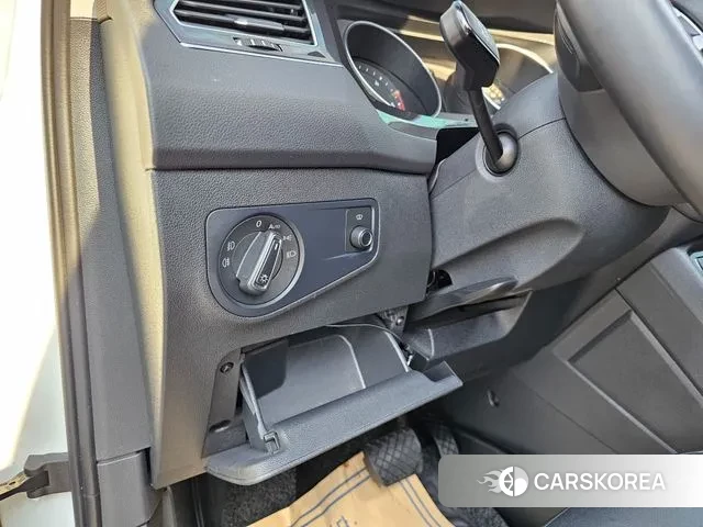 Volkswagen Tiguan second Generation 2020 Белый из Кореи, фото 6