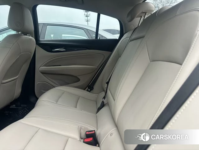 Buick Regal 2021 Темно-серый из Китая, фото 6