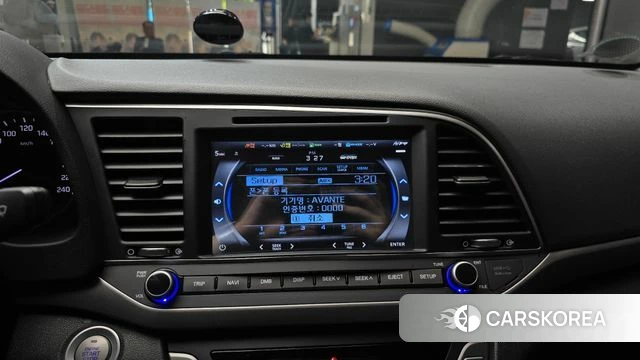 Hyundai Avante AD 2018 Серебристо-серый из Кореи, фото 6