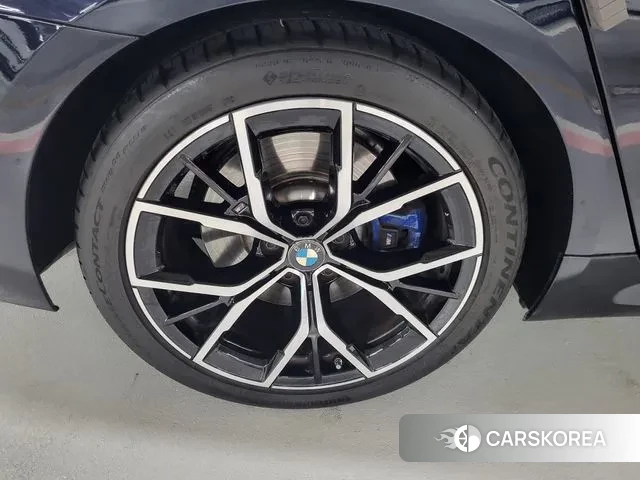 BMW 5 Series (G30) 2021 Черный из Кореи, фото 6