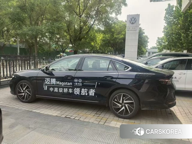 Volkswagen Magotan 2024 Черный из Китая, фото 6