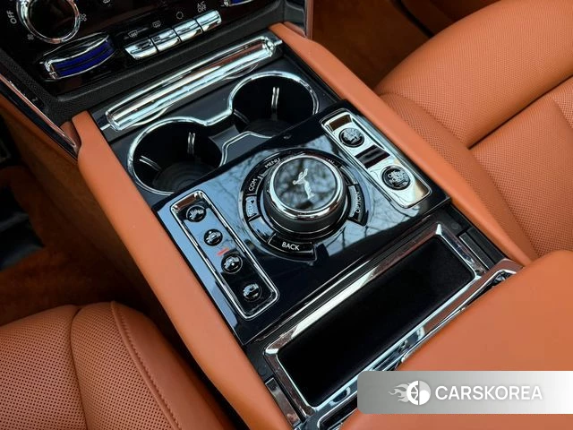 Rolls-Royce Cullinan 2023 Темно-зеленый из Кореи, фото 6