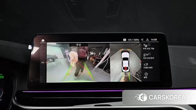 BMW 5 Series (G30) 2023 Белый из Кореи, фото 6