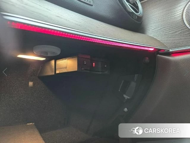 Mercedes-Benz E-Class W213 2021 Серебристо-серый из Кореи, фото 6