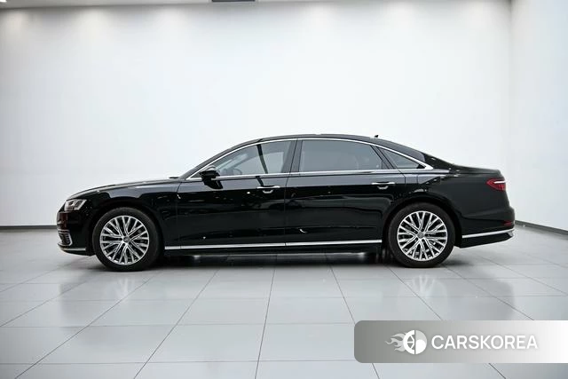 Audi A8 PHEV 2022 Черный из Китая, фото 6