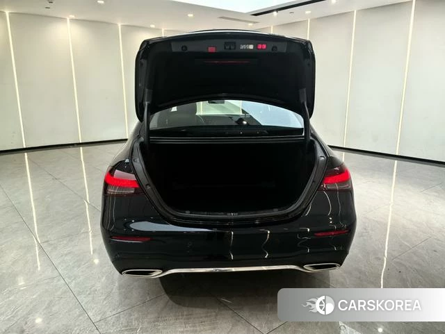 Mercedes-Benz E-class 2023 Зеленый из Китая, фото 6