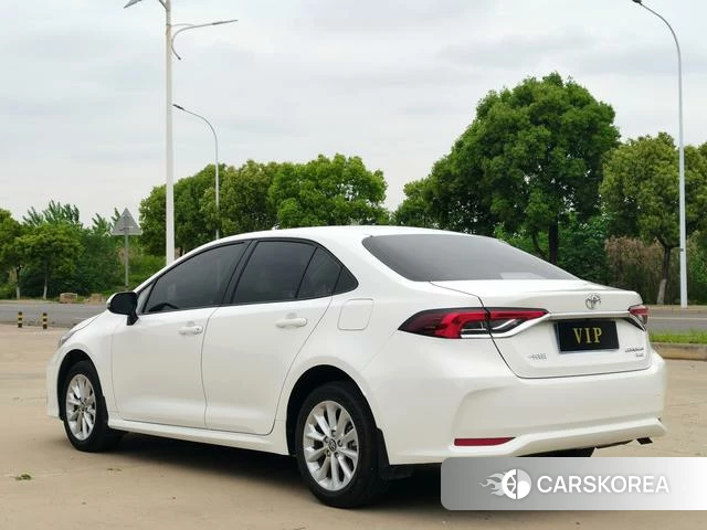 Toyota Corolla 2023 Белый из Китая, фото 6
