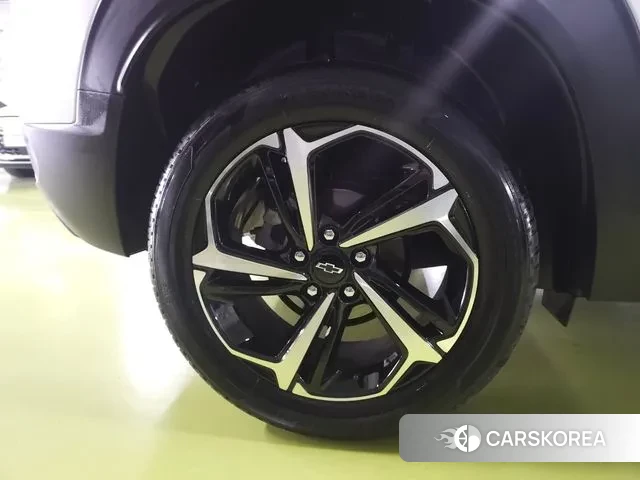 Chevrolet (GM Daewoo) Trailblazer 2023 Белый из Кореи, фото 6