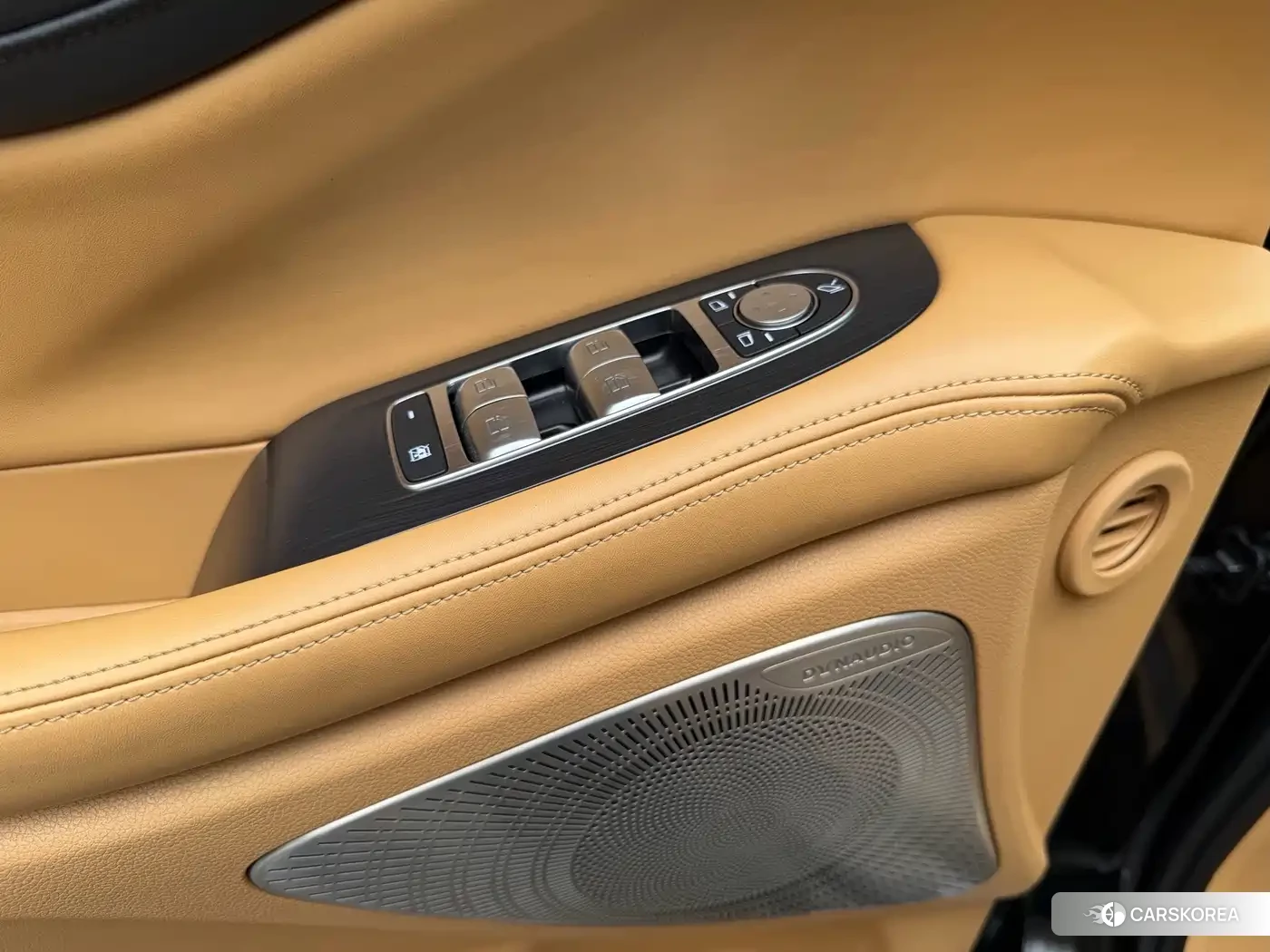 Lantu Automobile Lantu Dreamer 2022 Черный из Китая, фото 6
