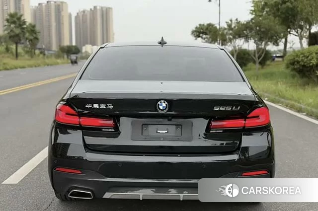 BMW 5 series PHEV 2022 Черный из Китая, фото 6