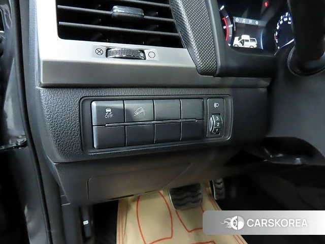 Ssangyong Rexton Sports 2018 Черный из Кореи, фото 6