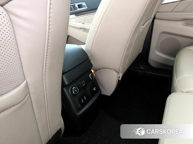 Ford Explorer 2019 Белый из Кореи, фото 6