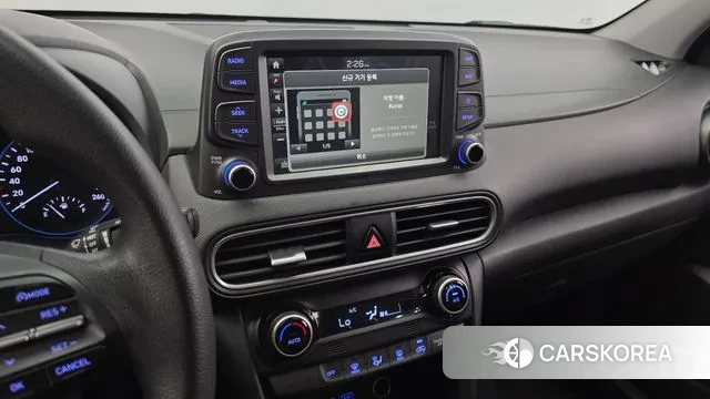 Hyundai Kona 2019 Светло-серебряный цвет из Кореи, фото 6