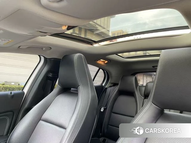 Mercedes-Benz GLA 2019 Белый из Китая, фото 6