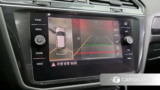 Volkswagen Tiguan Allspace 2018 Светло-серебряный цвет из Кореи, фото 6